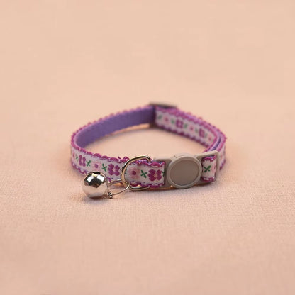 MeowBloom Hand-Knitted Flower Cat Collar with Bell – Colorful Retro Style